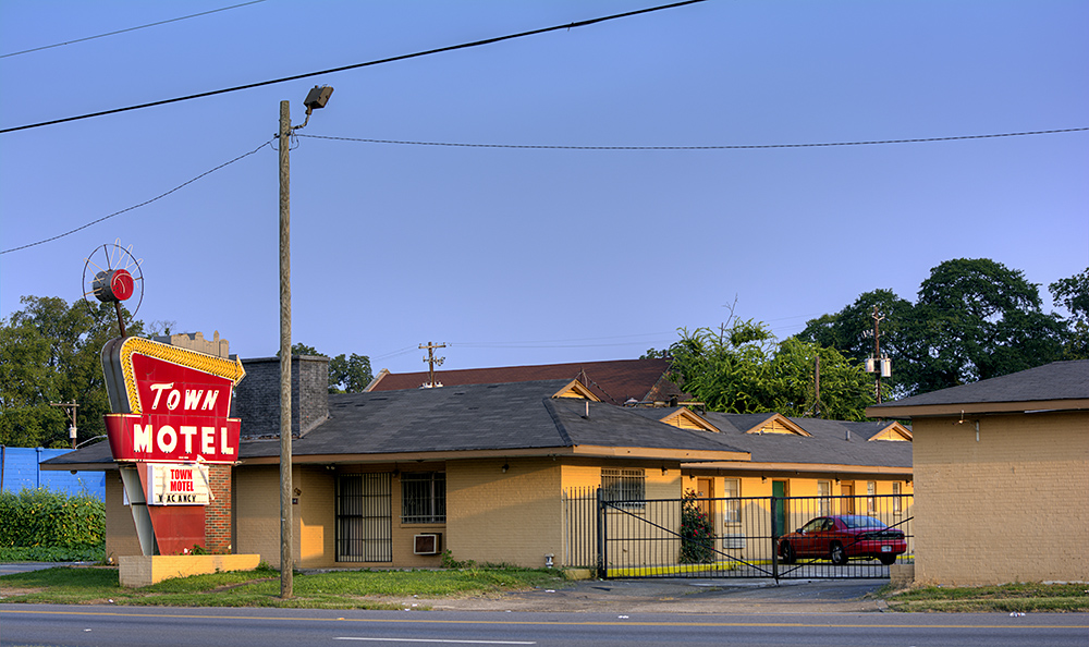 Americana: Town Motel