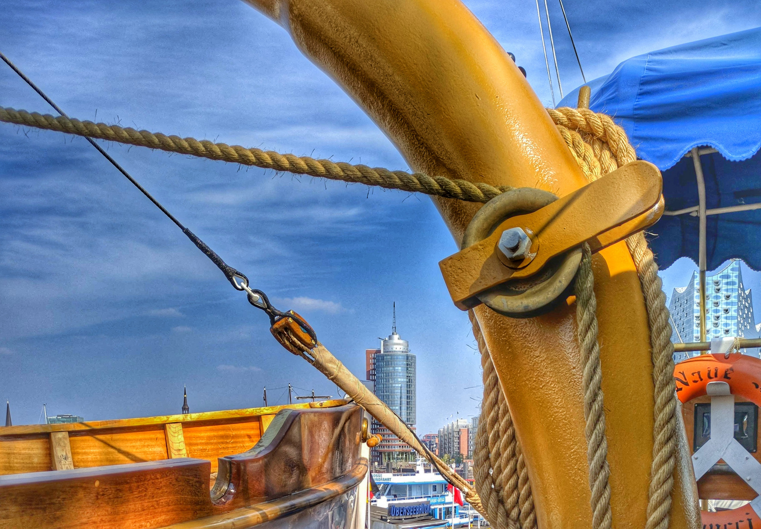 "Amerigo Vespucci" zu Besuch in Hamburg. 