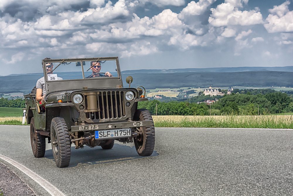 Amerikaner befreien Thüringen Foto & Bild | world, straße, oldtimer