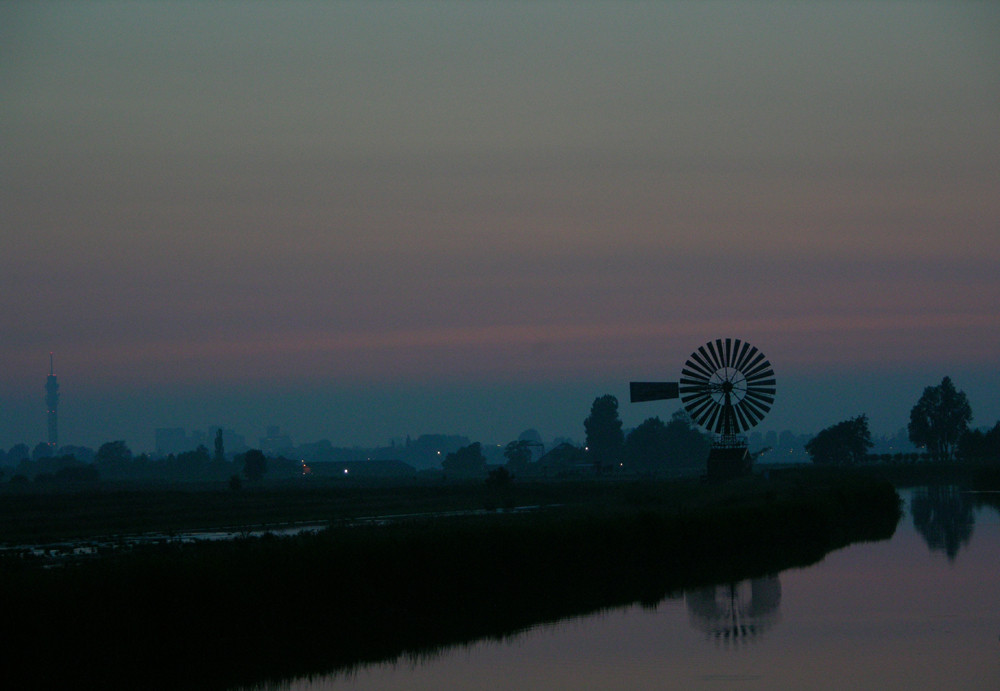 Amerikanische Mühle - Dämmerung in Zaandam