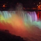 Amerikanische Niagara Fälle bei Nacht