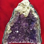 Amethystdruse mit Calcit (19 cm hoch)