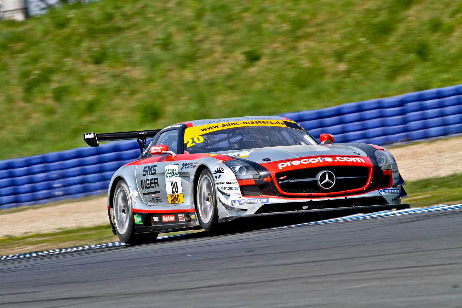 AMG Mercedes SLS GT3 - Kenneth Heyer in Schräglage