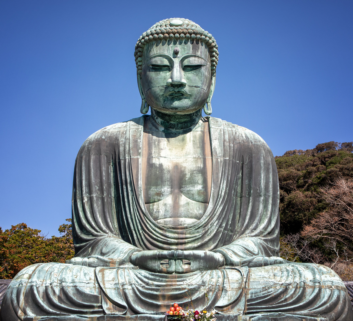 Amida - Der Buddha betrachtet das Treiben mit Gelassenheit