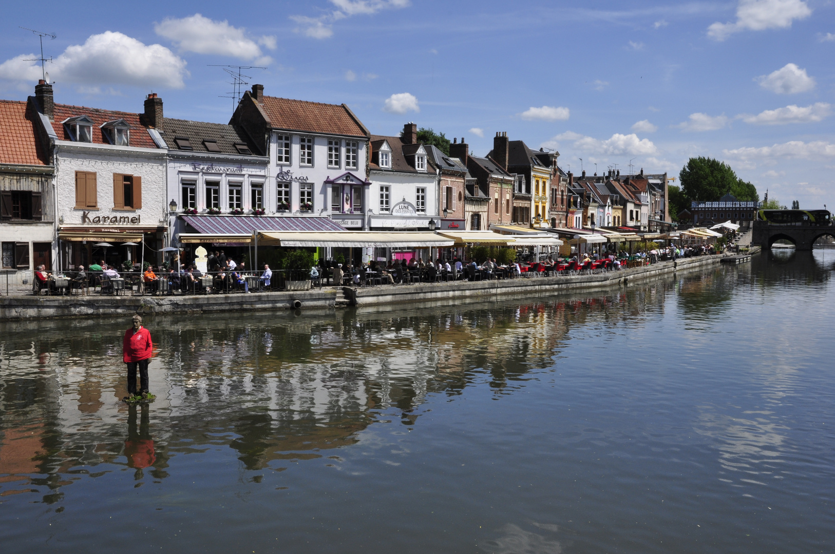 Amiens....