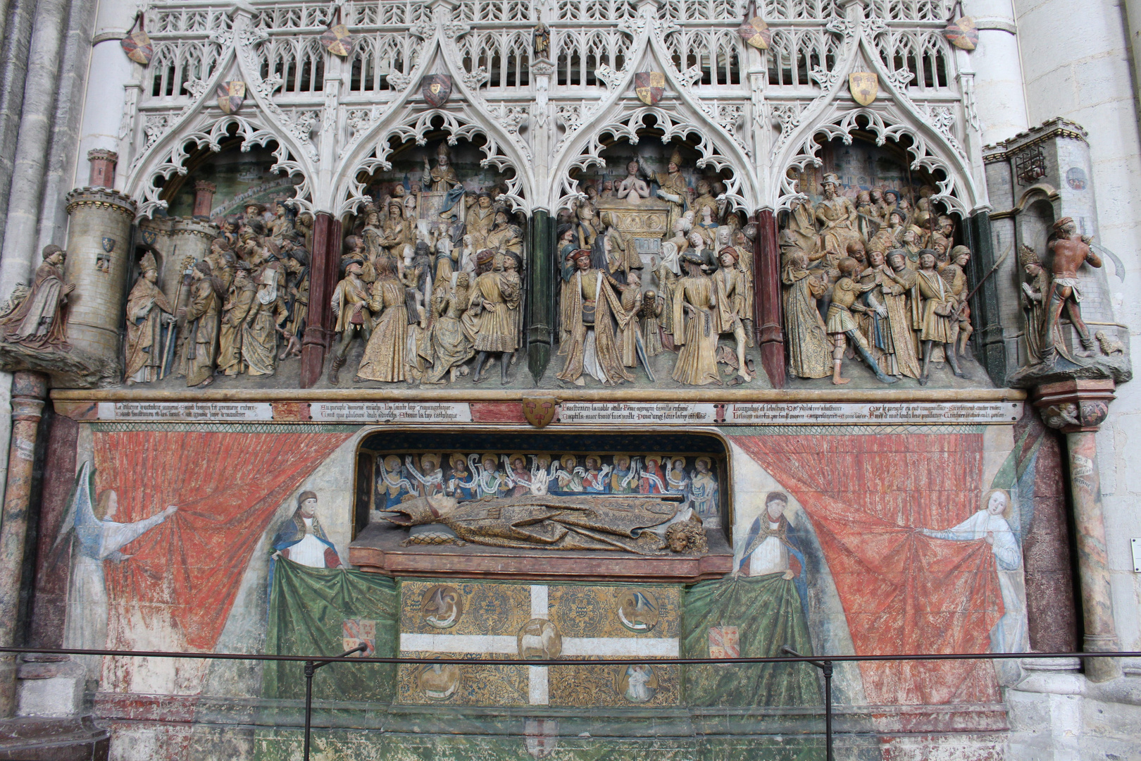 Amiens, Kathedrale, Skulpturen im Chorumgang