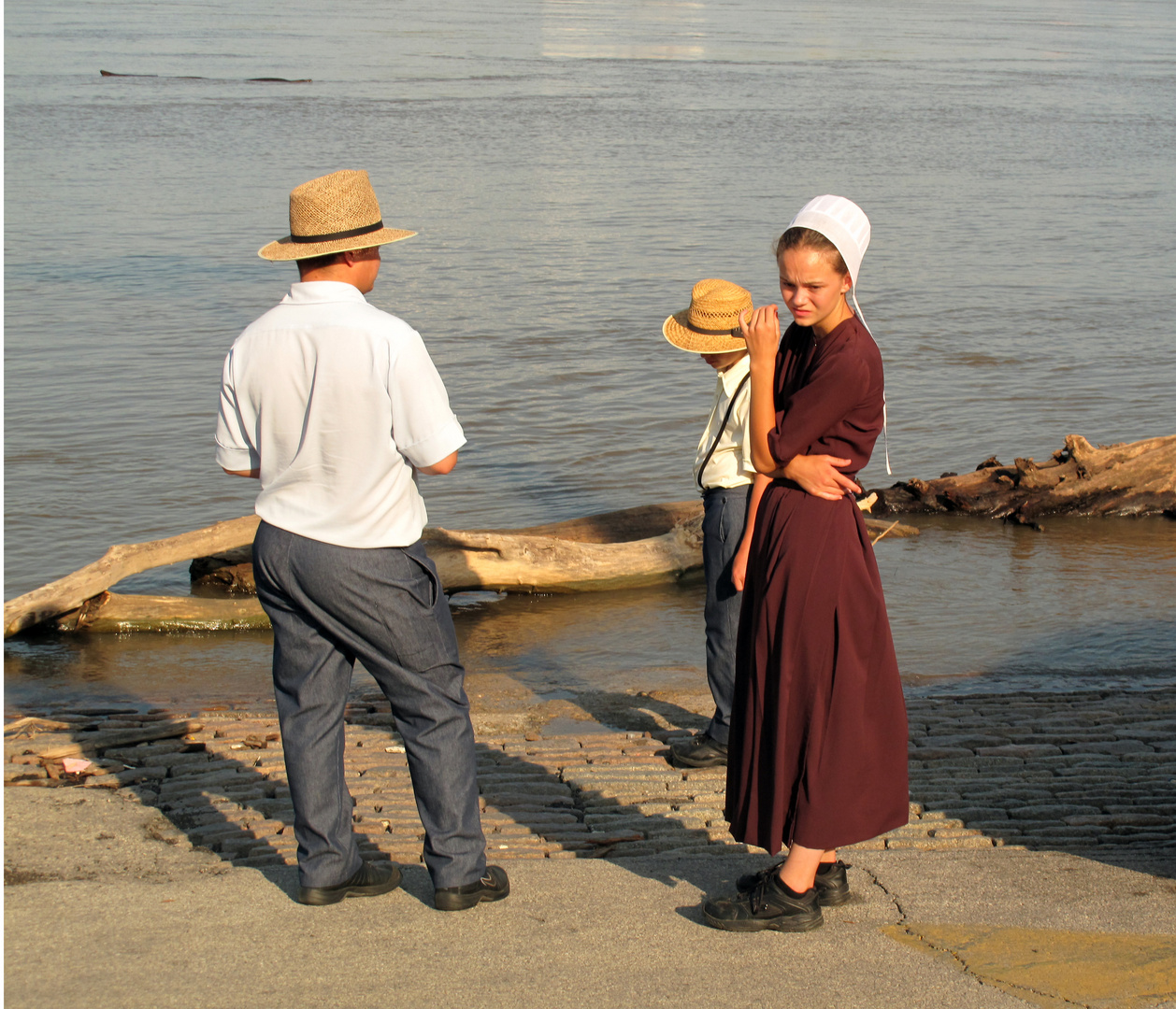 Amish along the Mississippi river