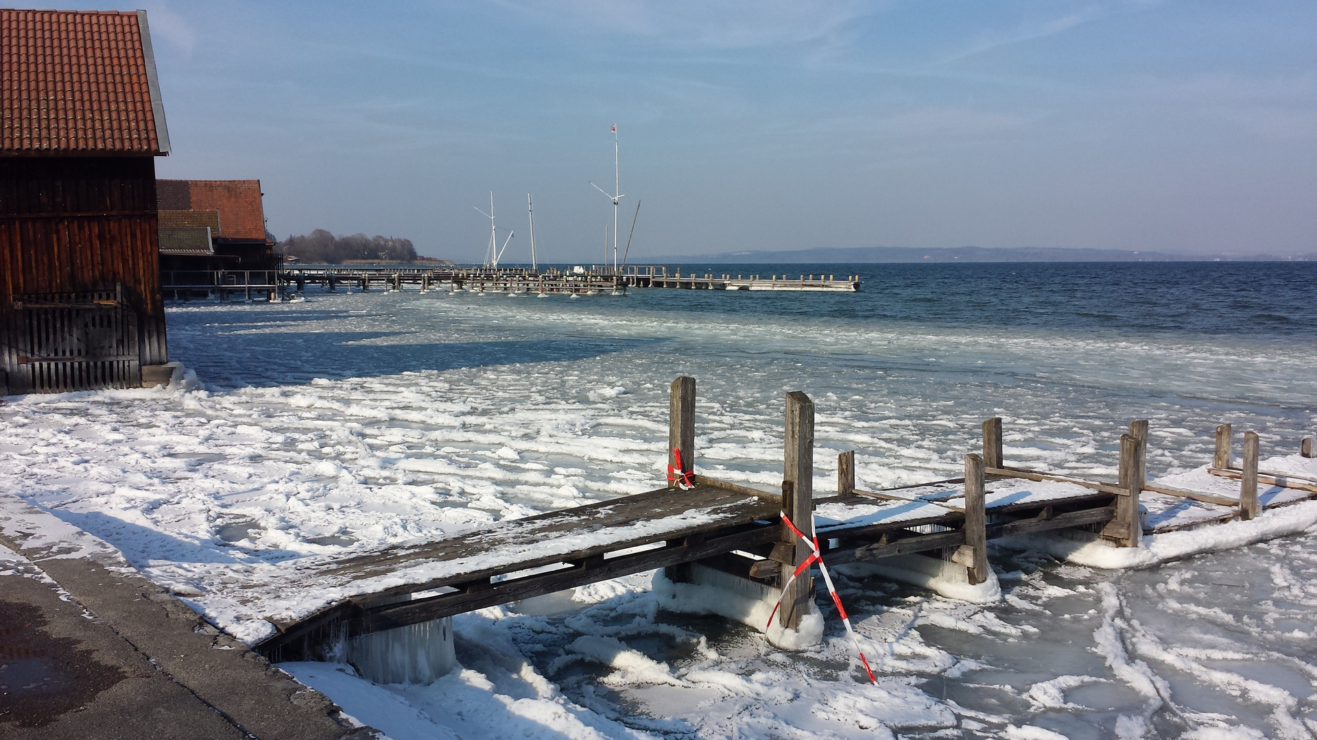 Ammersee, Dießen - Das Eis knirscht.