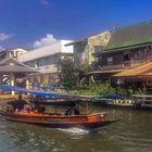 Amphawa floating market