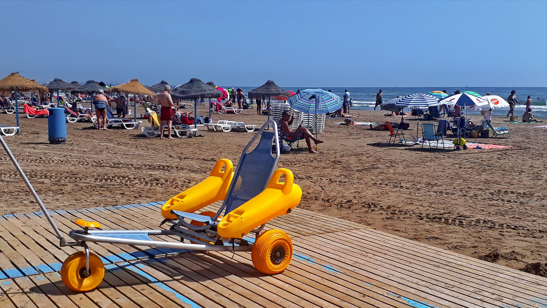 Amphibienrollstuhl für den Strand