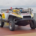 Amphibisches Rettungsfahrzeug - halb Quad, halb Jet-Ski - an der Promenade in Cuxhaven-Duhnen