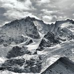 AMPHITHEATER AUS FELS UND EIS