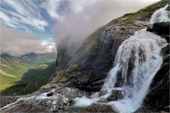 AMPHITHEATER DER BERGE