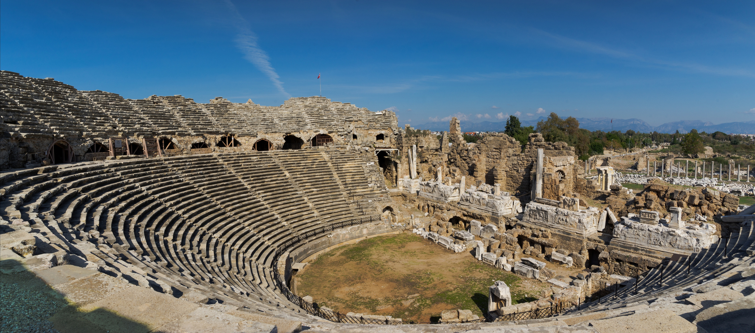 Amphitheater Side    Türkei