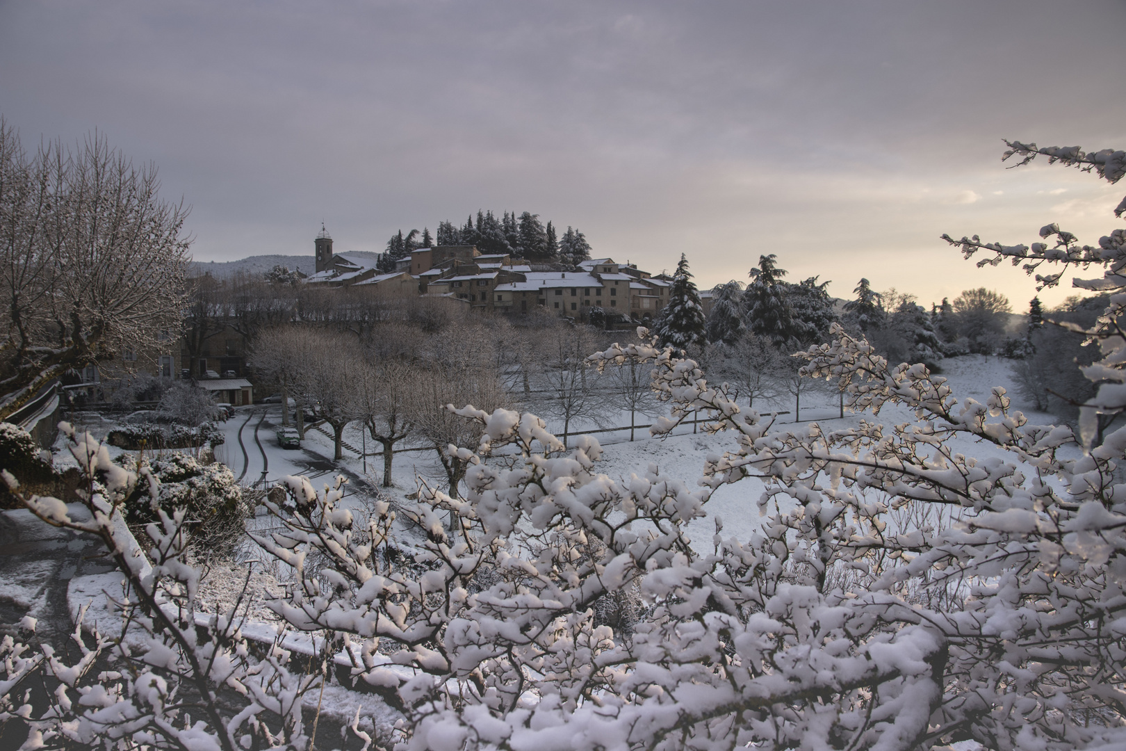 Ampus village sous la neige 