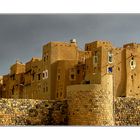 Amran Stadtmauer von aussen