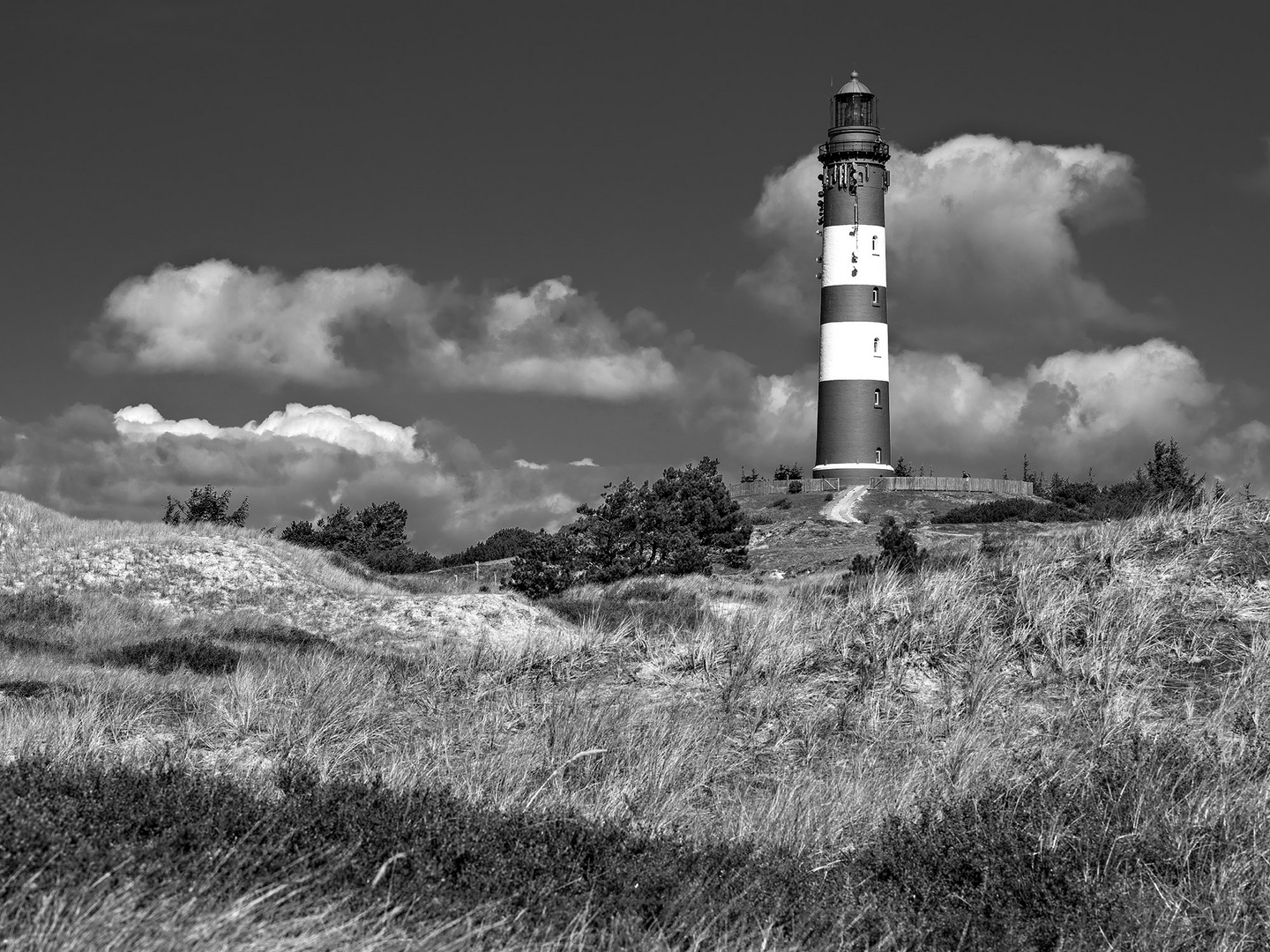 Amrum - Leuchtturm mit Wolken