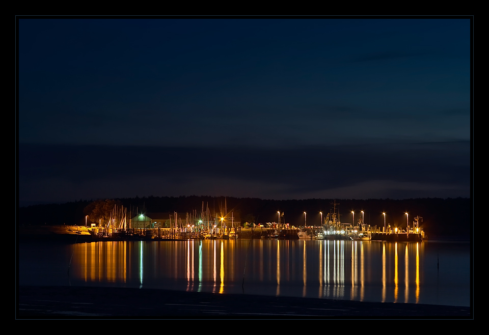 Amrumer Tonnenhafen bei Nacht