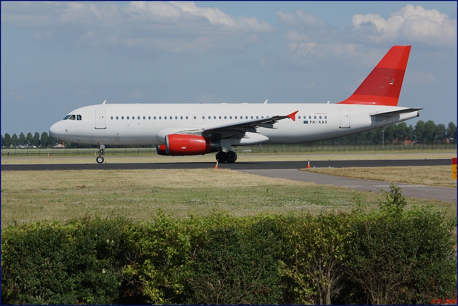 Amsterdam Airlines, A320-231, Reg: PH-AAX, cn 430