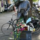 Amsterdam/ Albert Cuypt Markt- Alle verwelkt...na dann Prost !