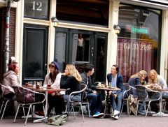 Amsterdam: Cafe in einer Seitenstrasse