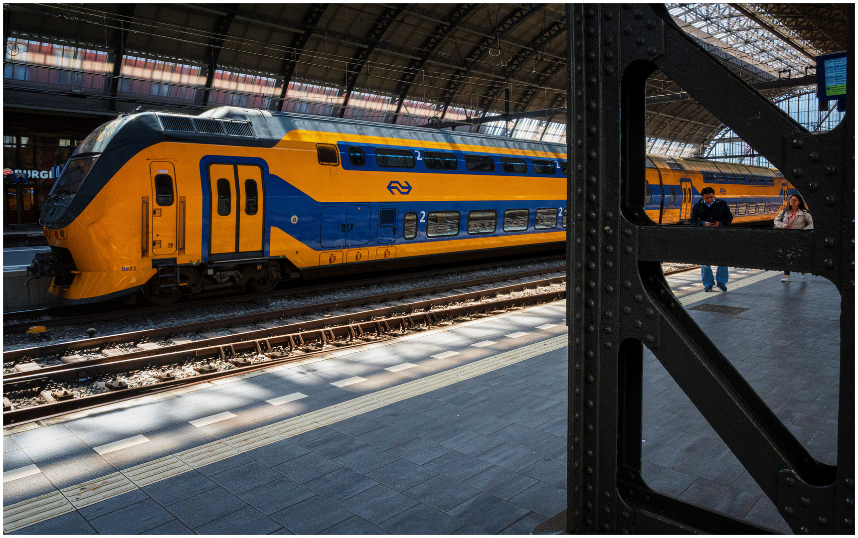 Amsterdam Centraal mit Durchblick