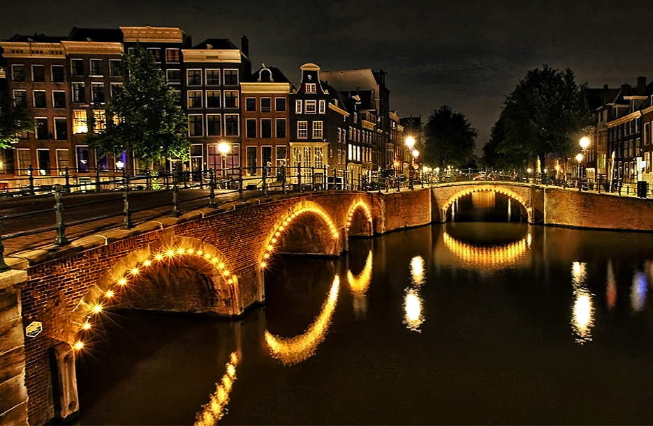 Amsterdam @ night