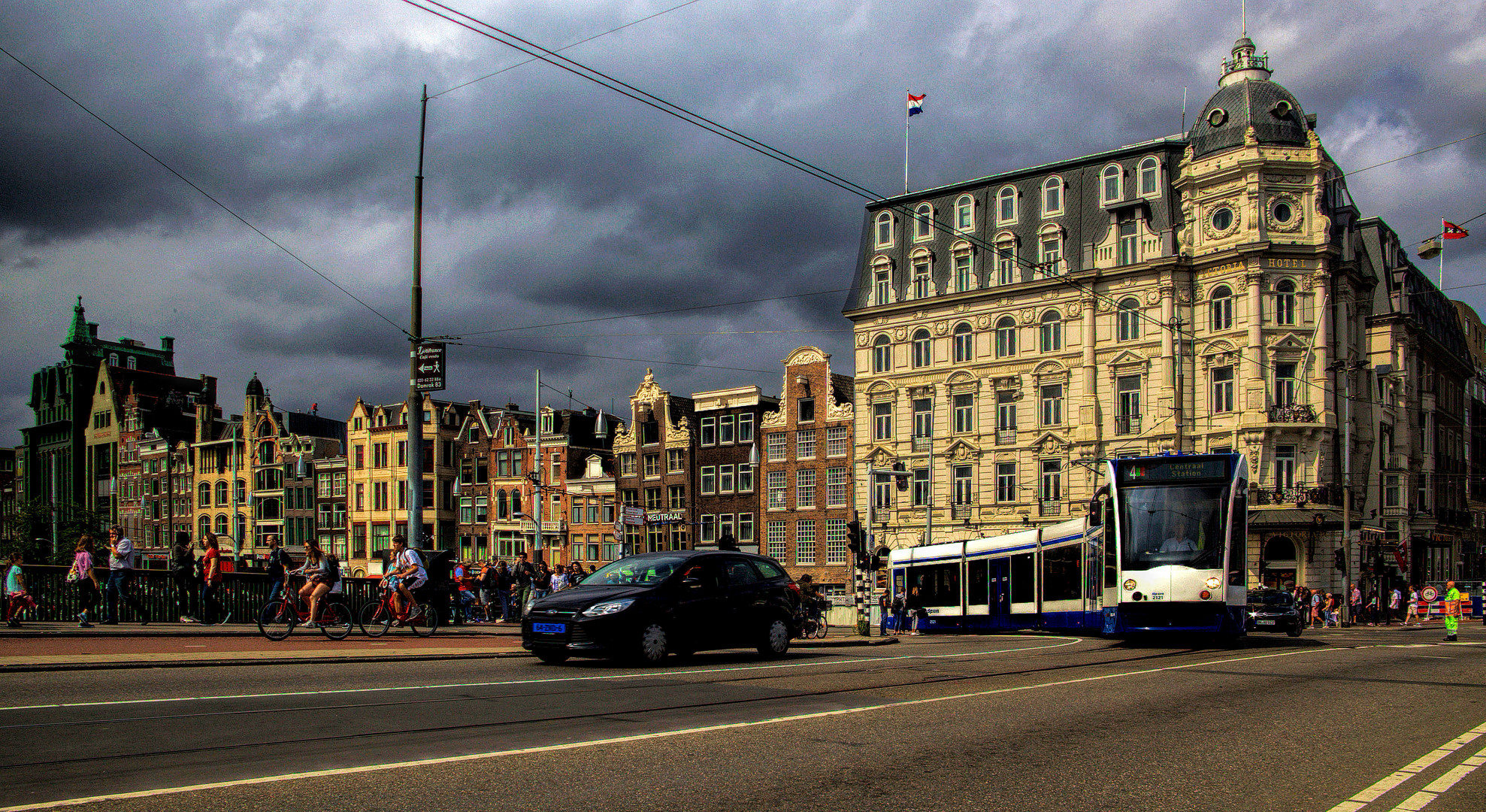 Amsterdam - rush hour mit Kurventechnik ....