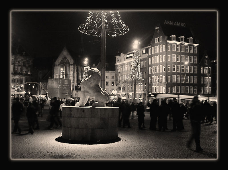 - Amster.Dam - The square..!