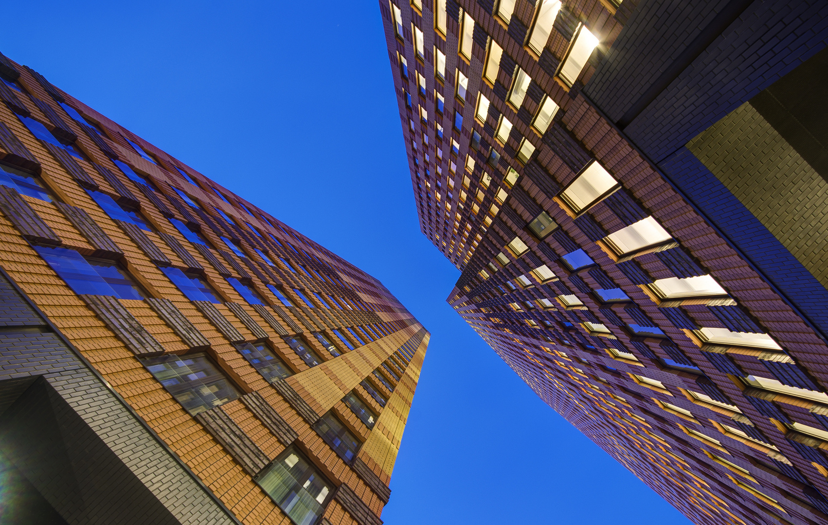 Amsterdam - Zuidas - Gustaf Mahlerlaan - Symphony Towers