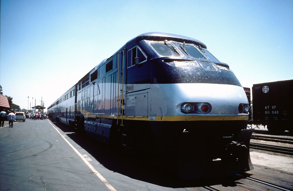 Amtrak California in Bakersfield at Noon....