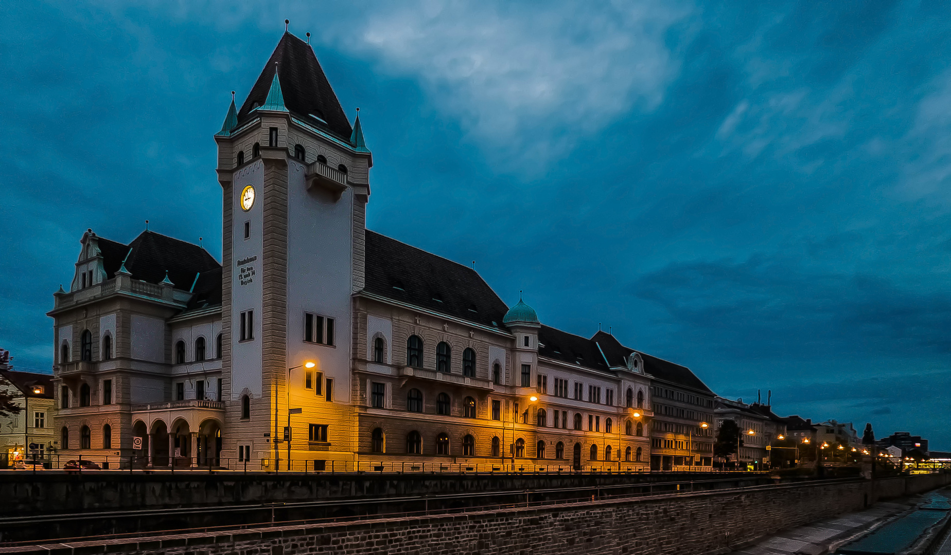 Amtshaus für den 13. und 14. Bezirk