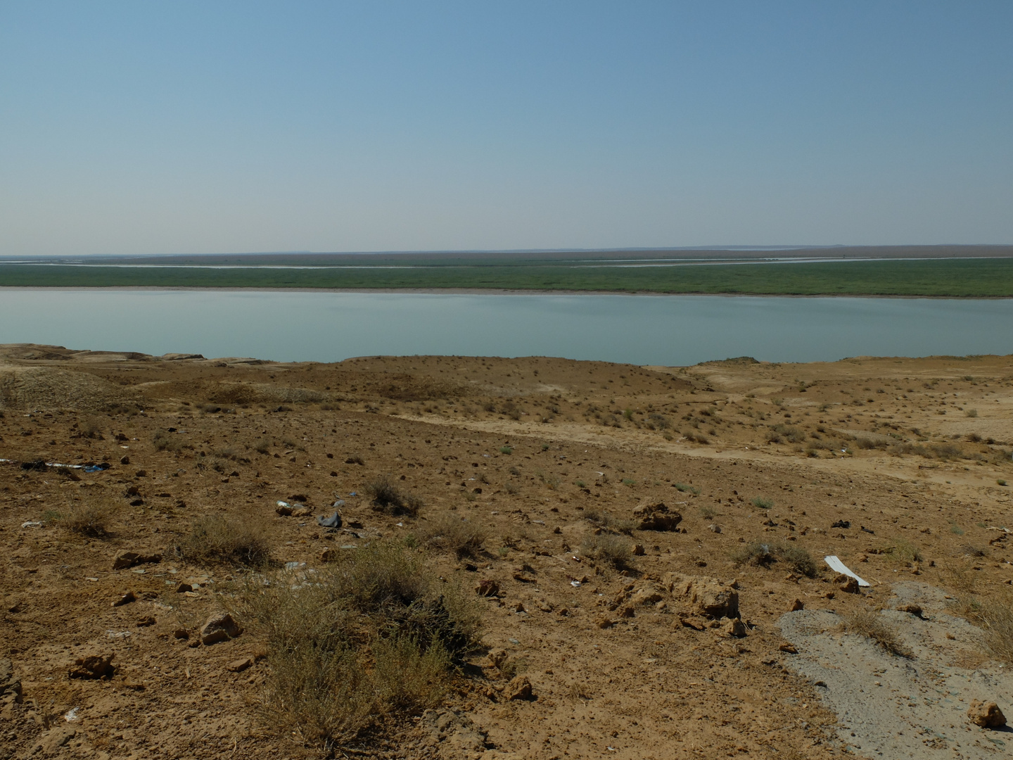 Amu Darya. Frontière avec le Turkménistan.