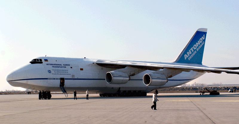 AN-124- 100 in Lej 2