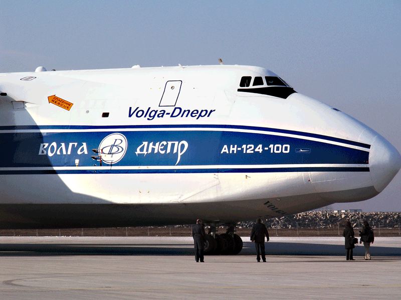 AN-124- 100 in Lej 3