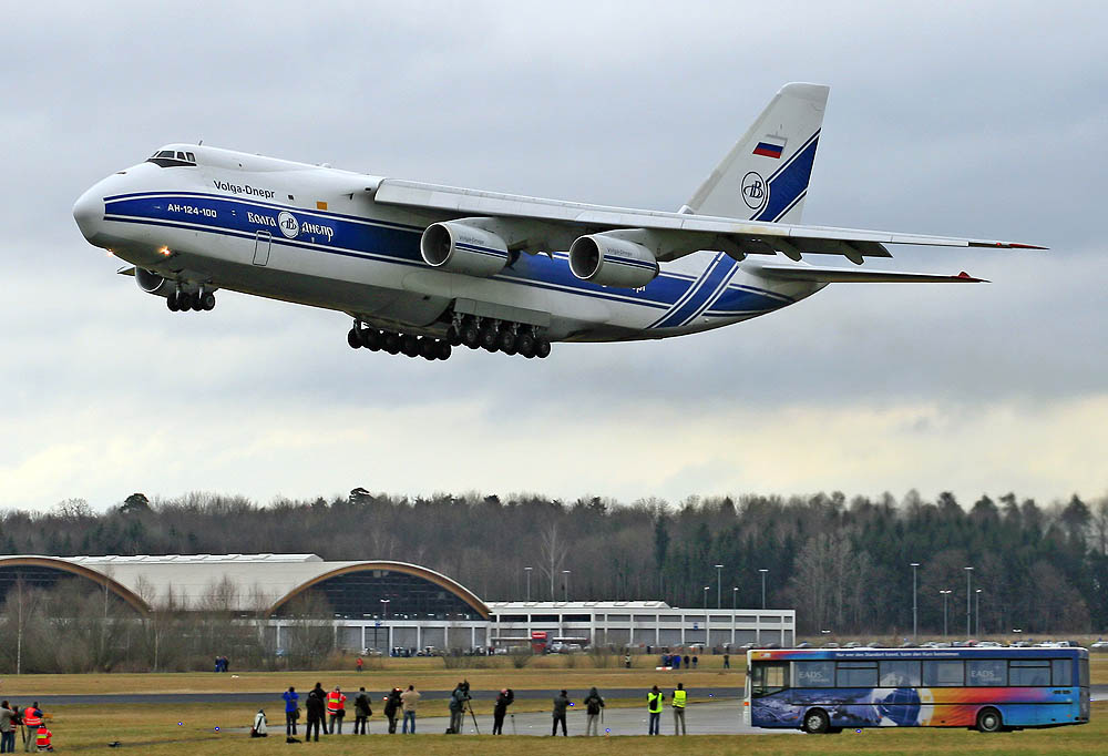 AN 124 in FN-Die Show geht weiter...