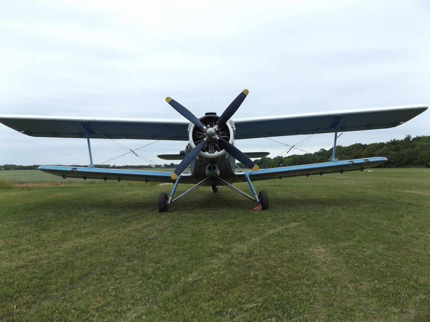 AN-2 am Böhlener Flugplatz 1