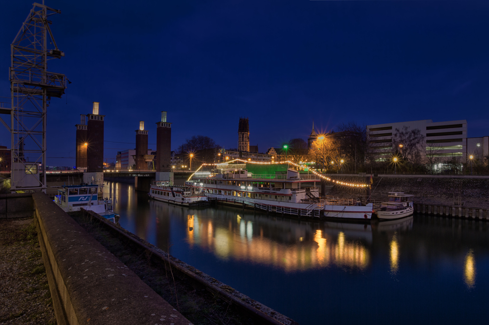 An Anlegesteg der weißen Flotte