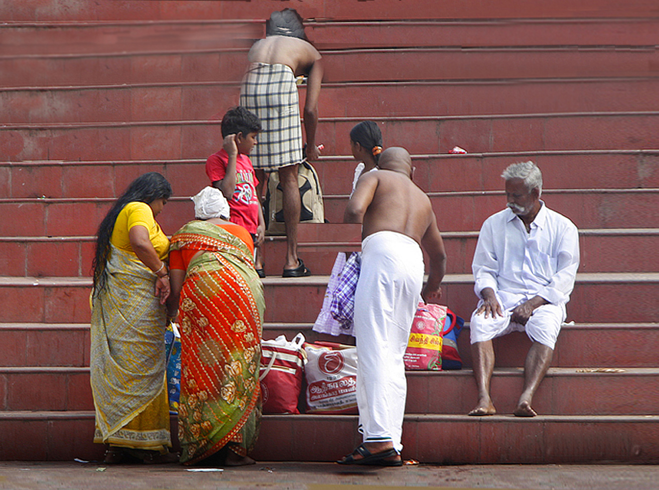  An den Ghats Amma Mandapam