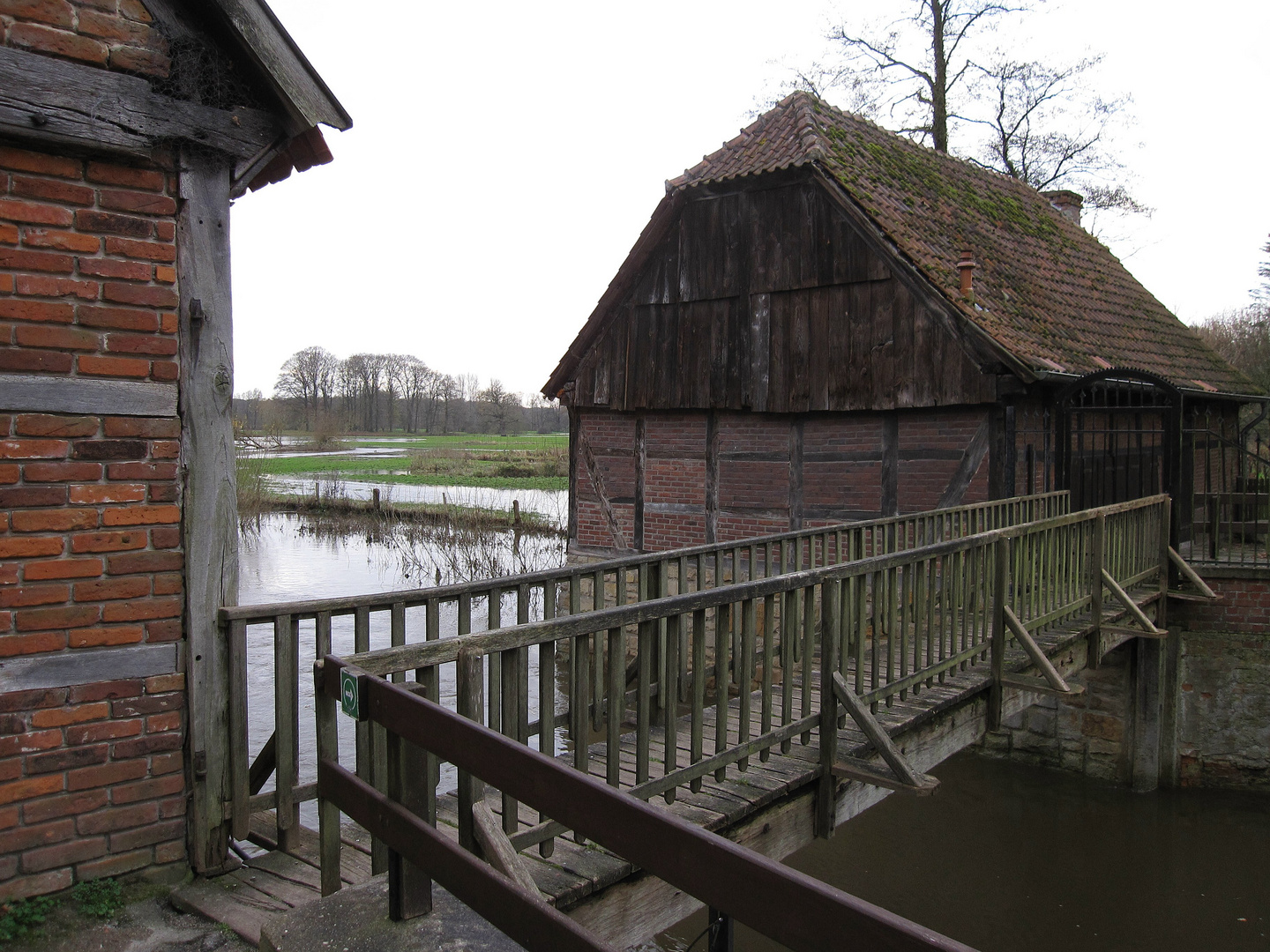 - An der alten Wassermühle -