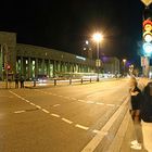 An der Ampel ... Hbf Stgt bei Nacht