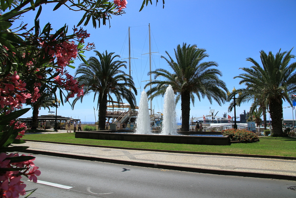 An der Avenida de Mar ...