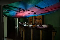 an der Bar...