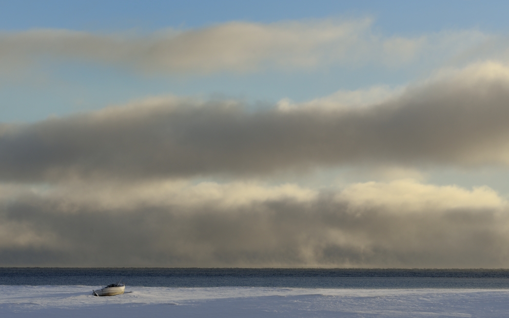 An der Barentsee-Küste in der Nähe von Vadsø, Nordnorwegen, Februar 2013