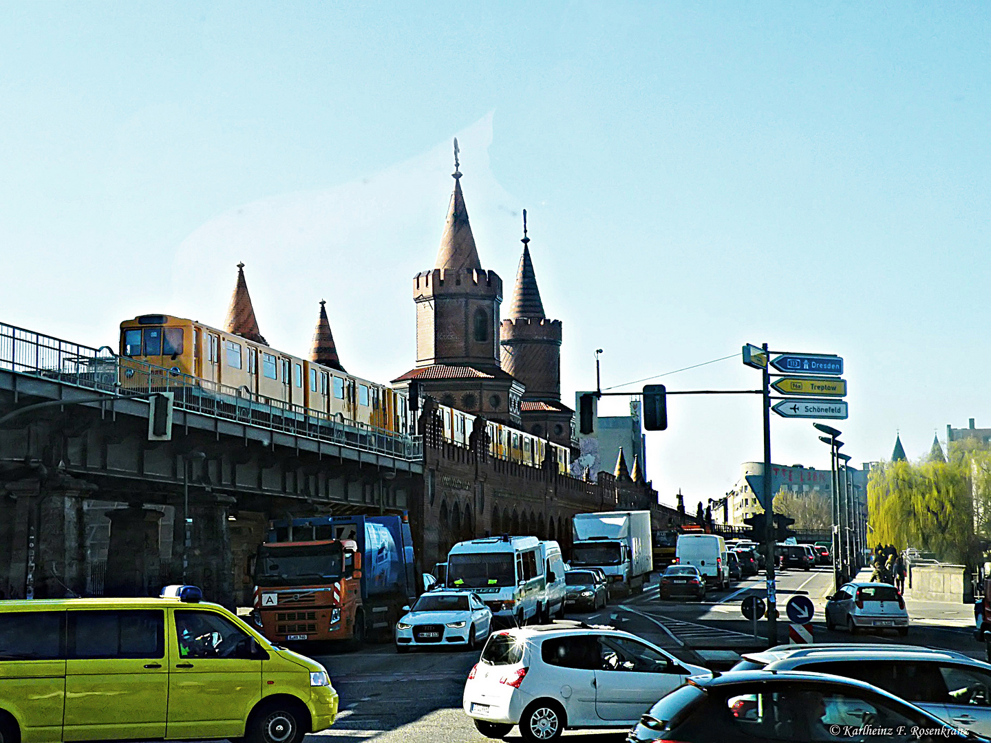 An der Berliner Oberbaumbrücke