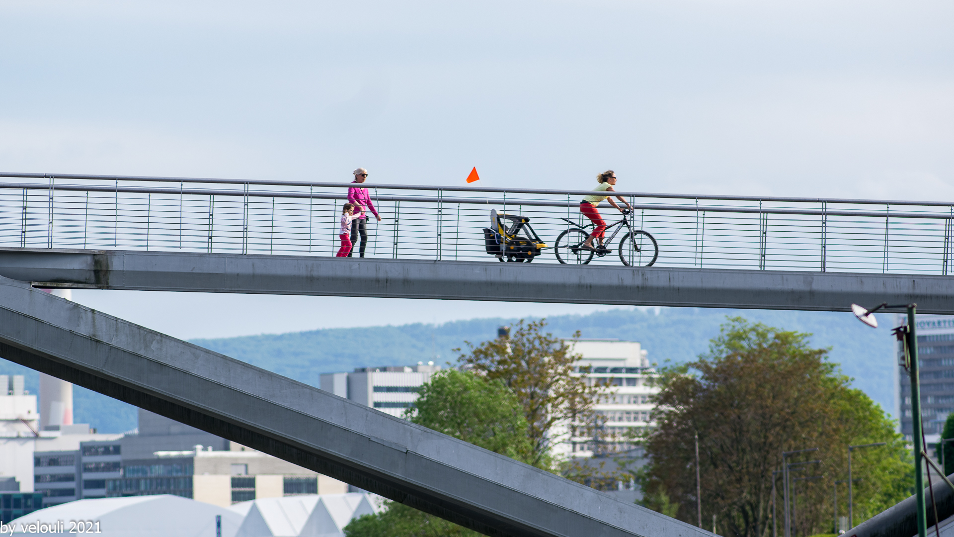 an der Dreiländerbrücke 2