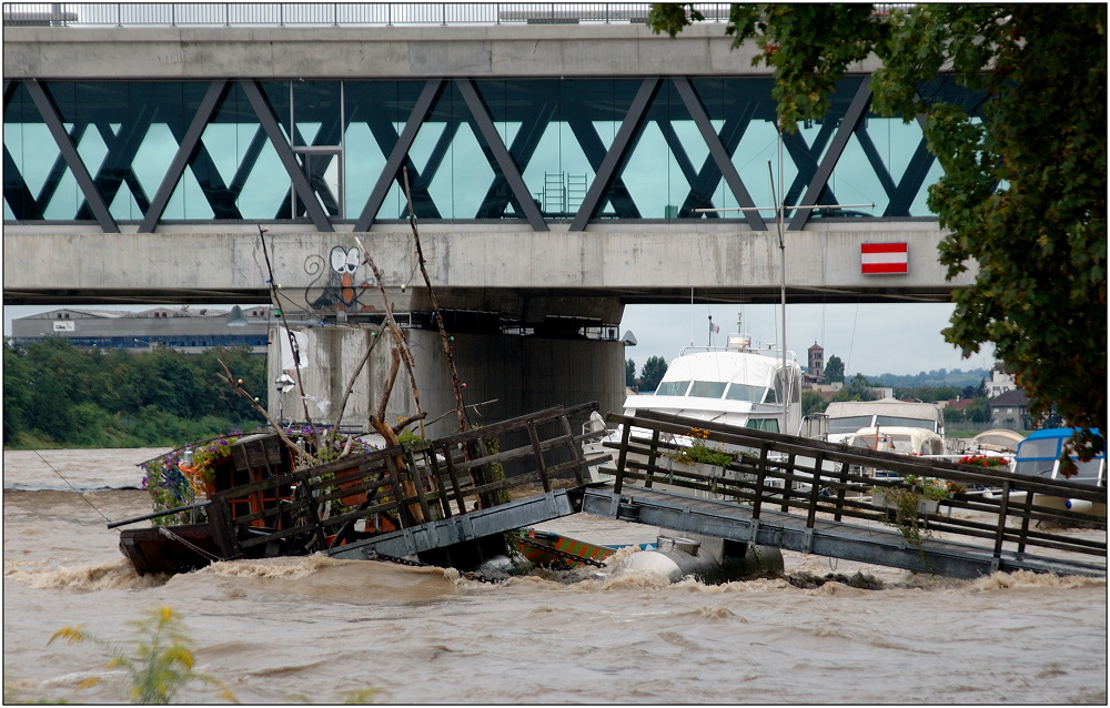 ... an der Dreirosenbrücke ...