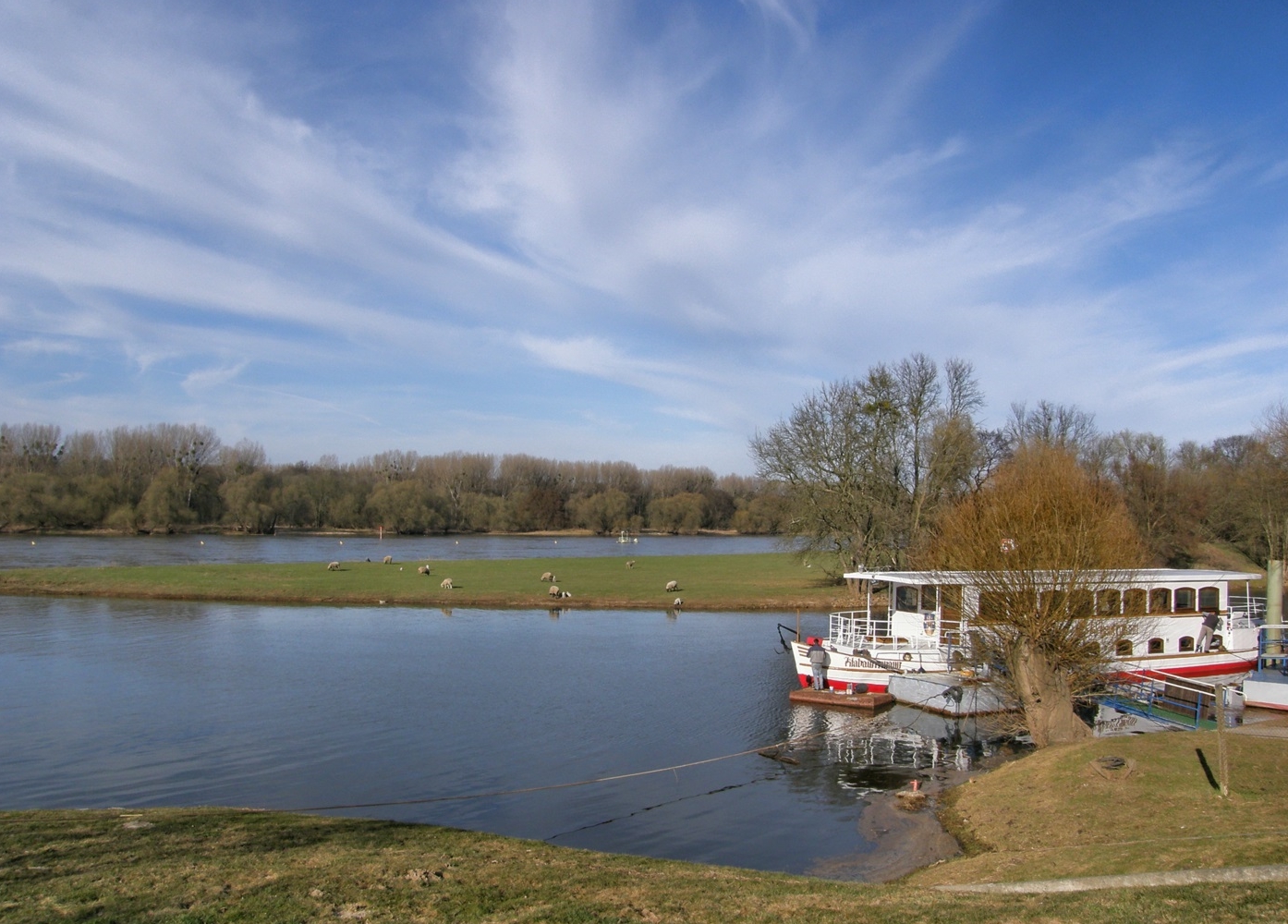 An der Elbe