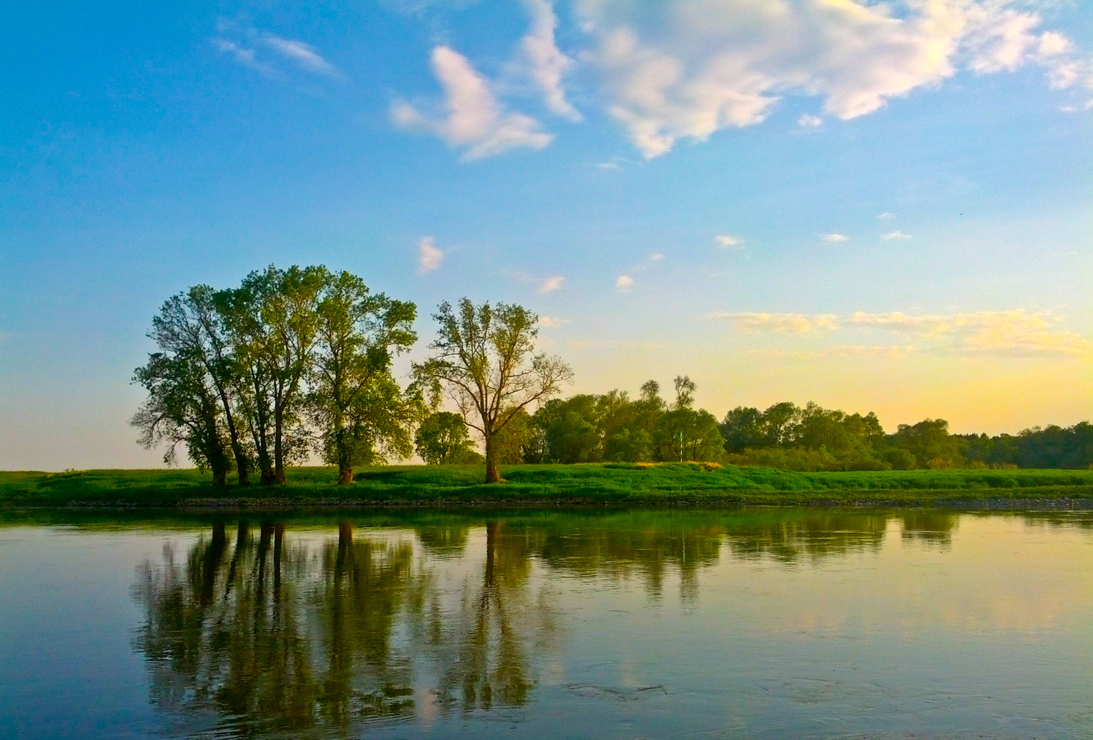 An der Elbe