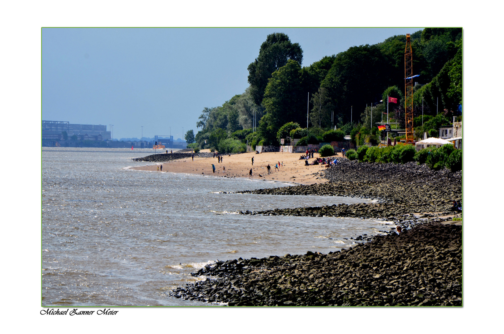 An der Elbe in Övelgönne in Hamburg